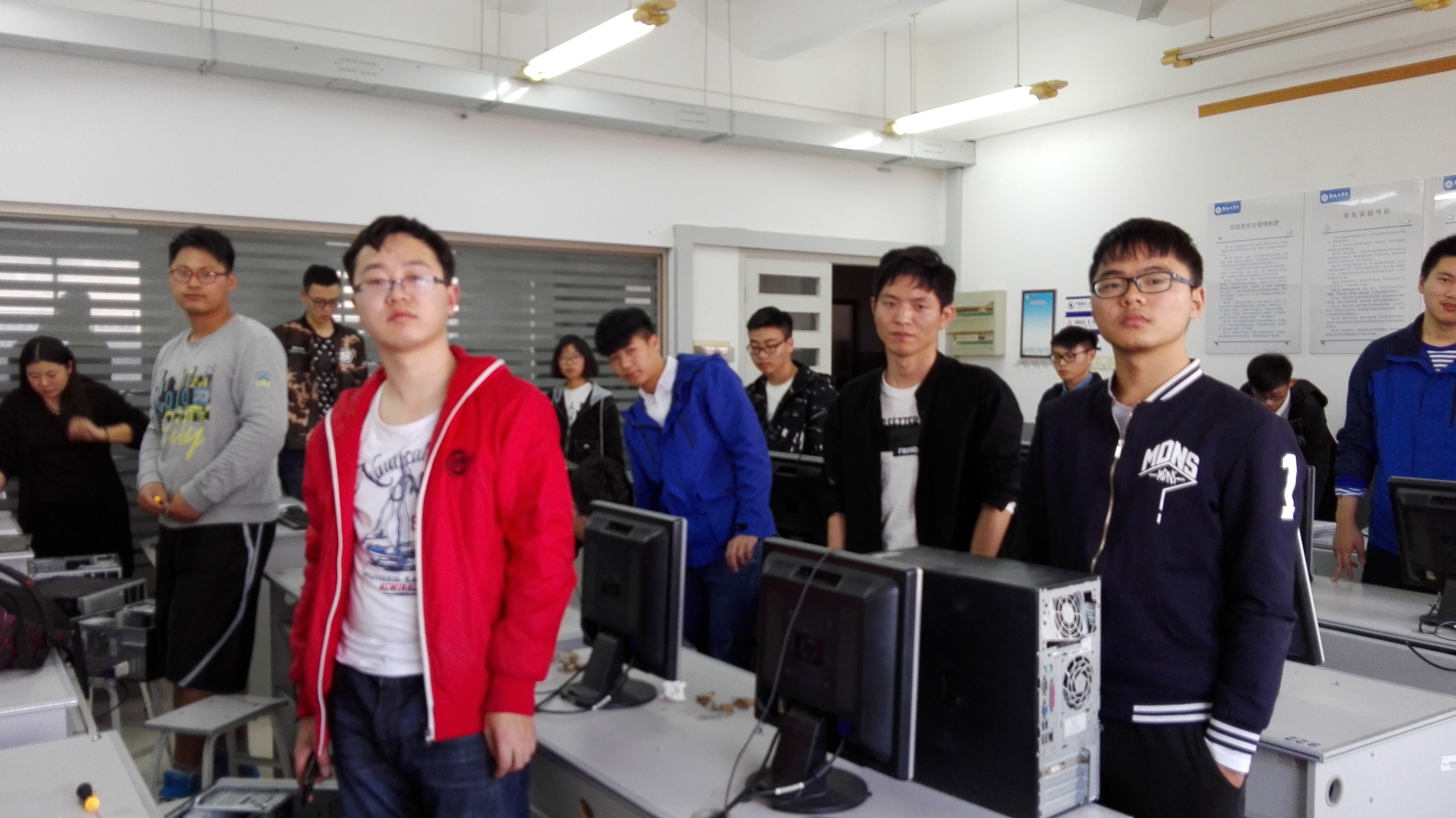 学院成功举办第九届计算机软硬件维护学科竞赛